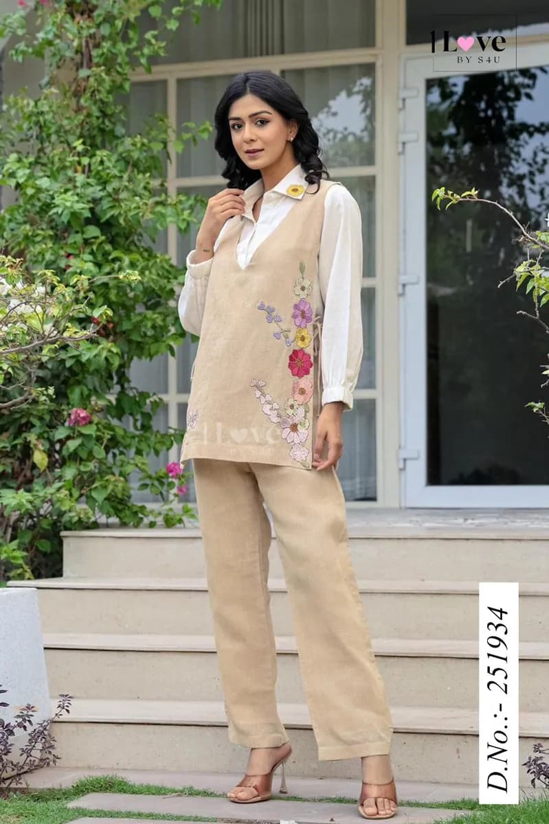 Crop Top Set · Look 03